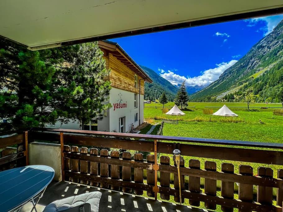Panorama Apartment For 4 Near Zermatt Täsch Extérieur photo