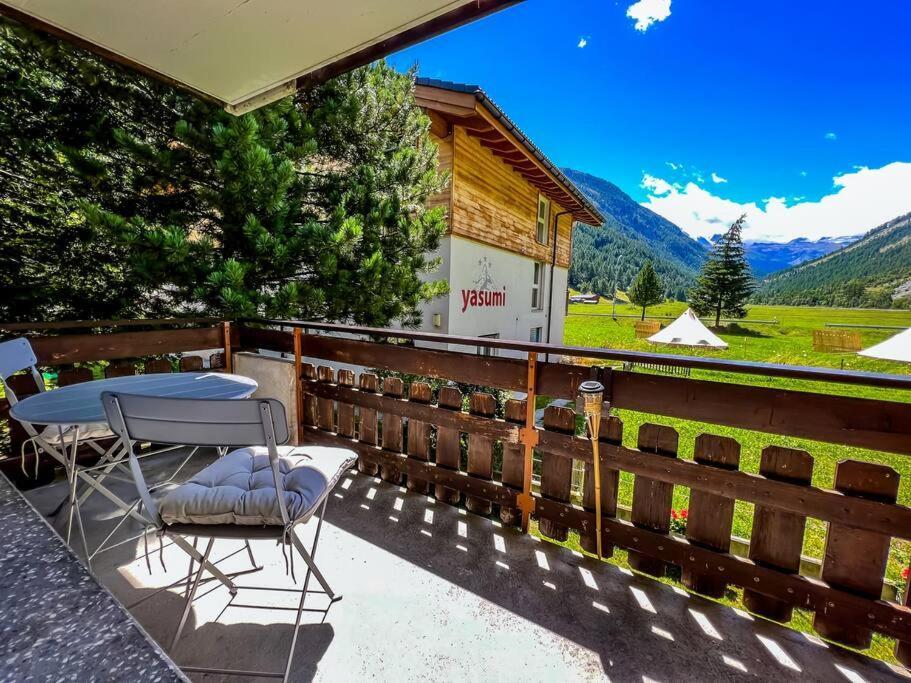 Panorama Apartment For 4 Near Zermatt Täsch Extérieur photo